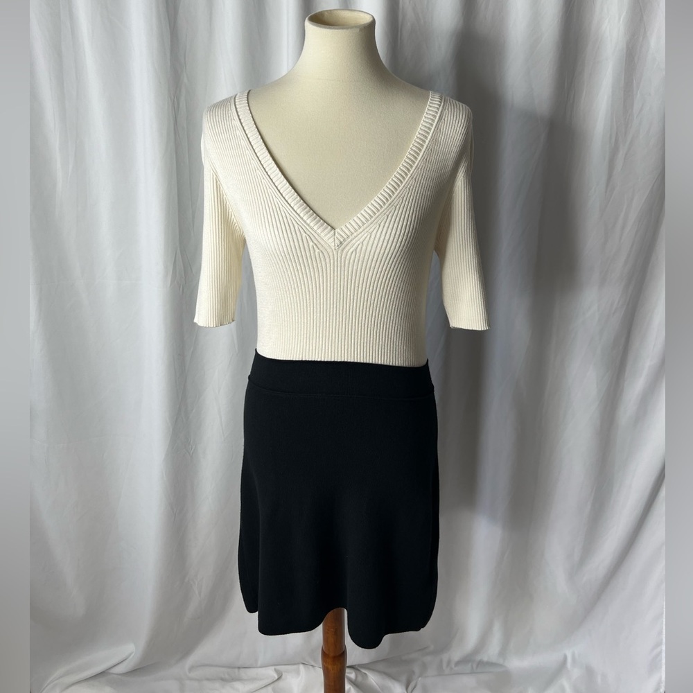 Venus Black and Cream Deep V-neck Mini Sweater Dress - size Medium